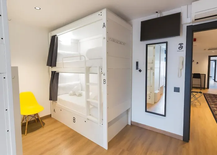 Airhostel Barcelona Airport 24HAirport Hotel